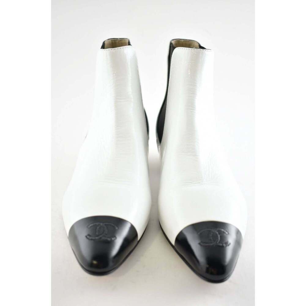 Chanel 19B White Black Leather Cone CC Logo Ankle Short Pointed Chelsea Boot 38 - Picture 6 of 11